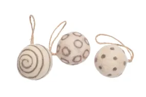 De Kulture Handmade Premium Wool Felt Hanging Ball Set of 3